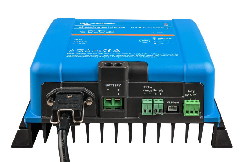 Phoenix Smart IP43 Charger 12V 30A 1+1 outputs 230V (front-angle) 