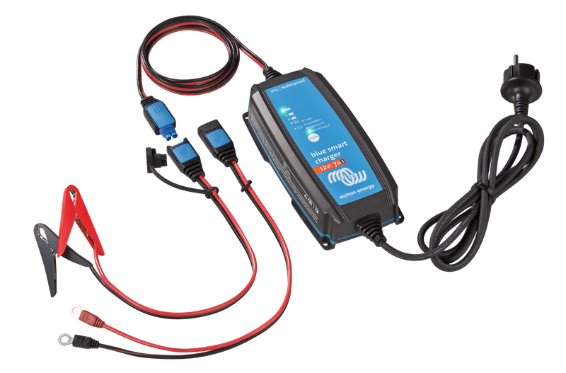 Blue Smart IP65 Charger 12V 7A (total)