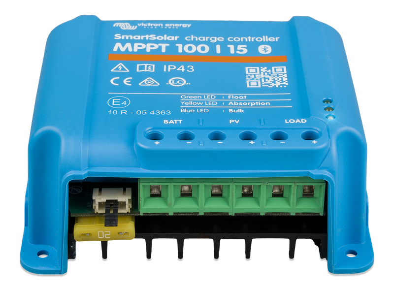 SmartSolar charge controller MPPT 100/15 (front) 