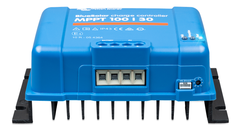 BlueSolar MPPT charge controller 100/30 (front) 